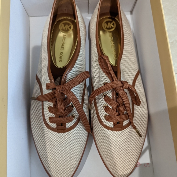 Michael Kors Brennan Lace Up Canvas Sneakers 9M - Picture 3 of 7